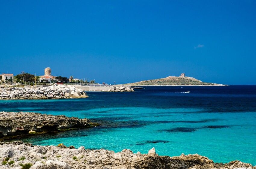 isola-delle-femmine-sicilia-spiaggia